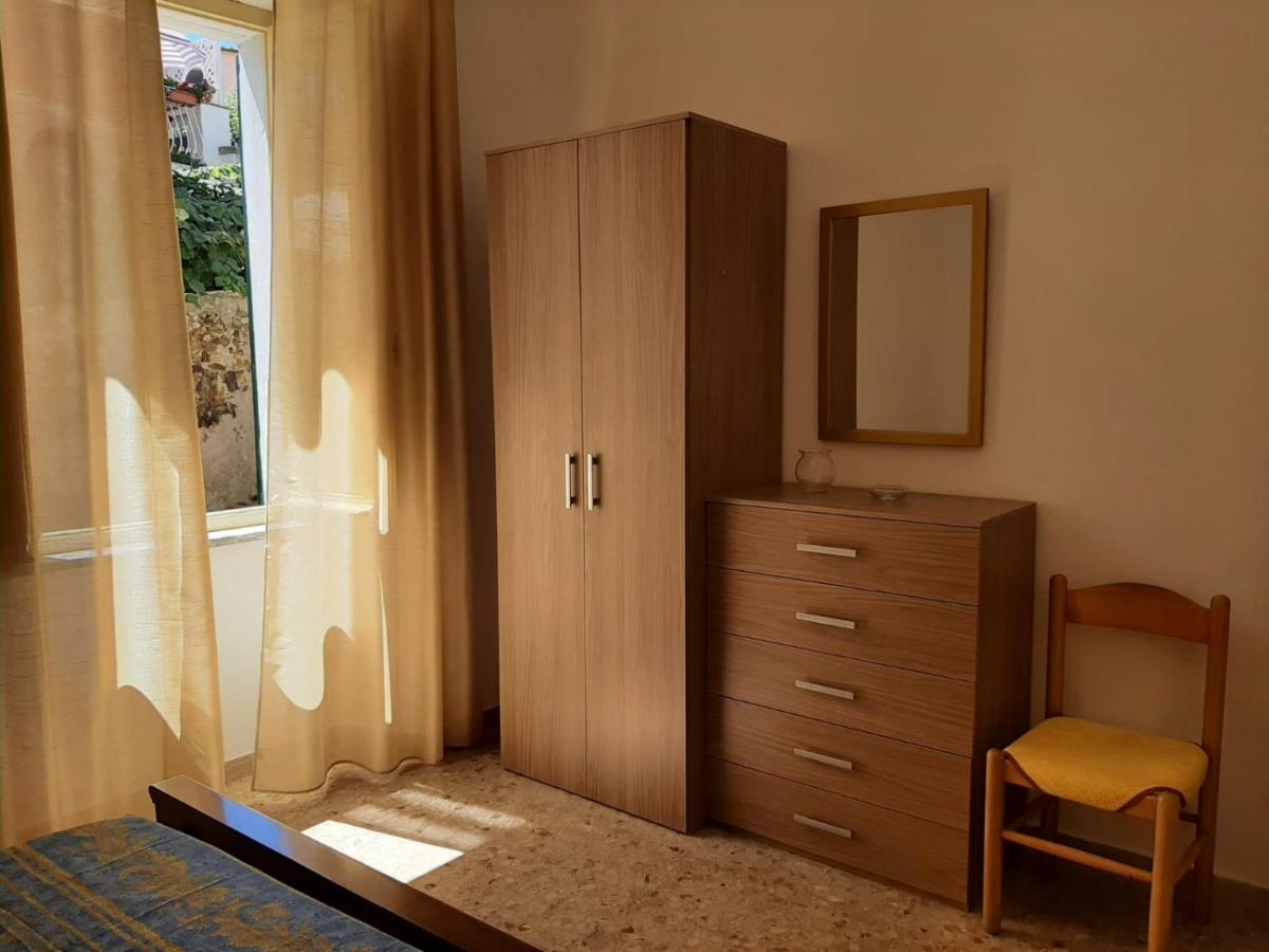 Appartamento Casa Luna Nel Centro Di Capoliveri Kültér fotó